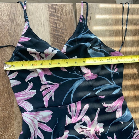 Astr Lily Floral Strappy Criss Cross Maxi Dress - Picture 8 of 9